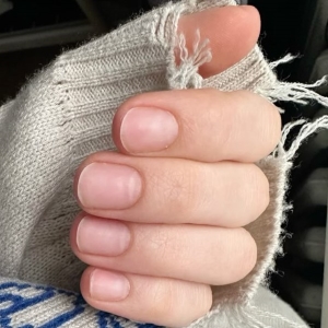 Naturally well-groomed nails